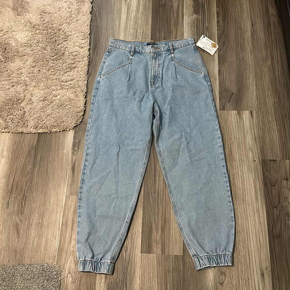 Aqua jeans size 29